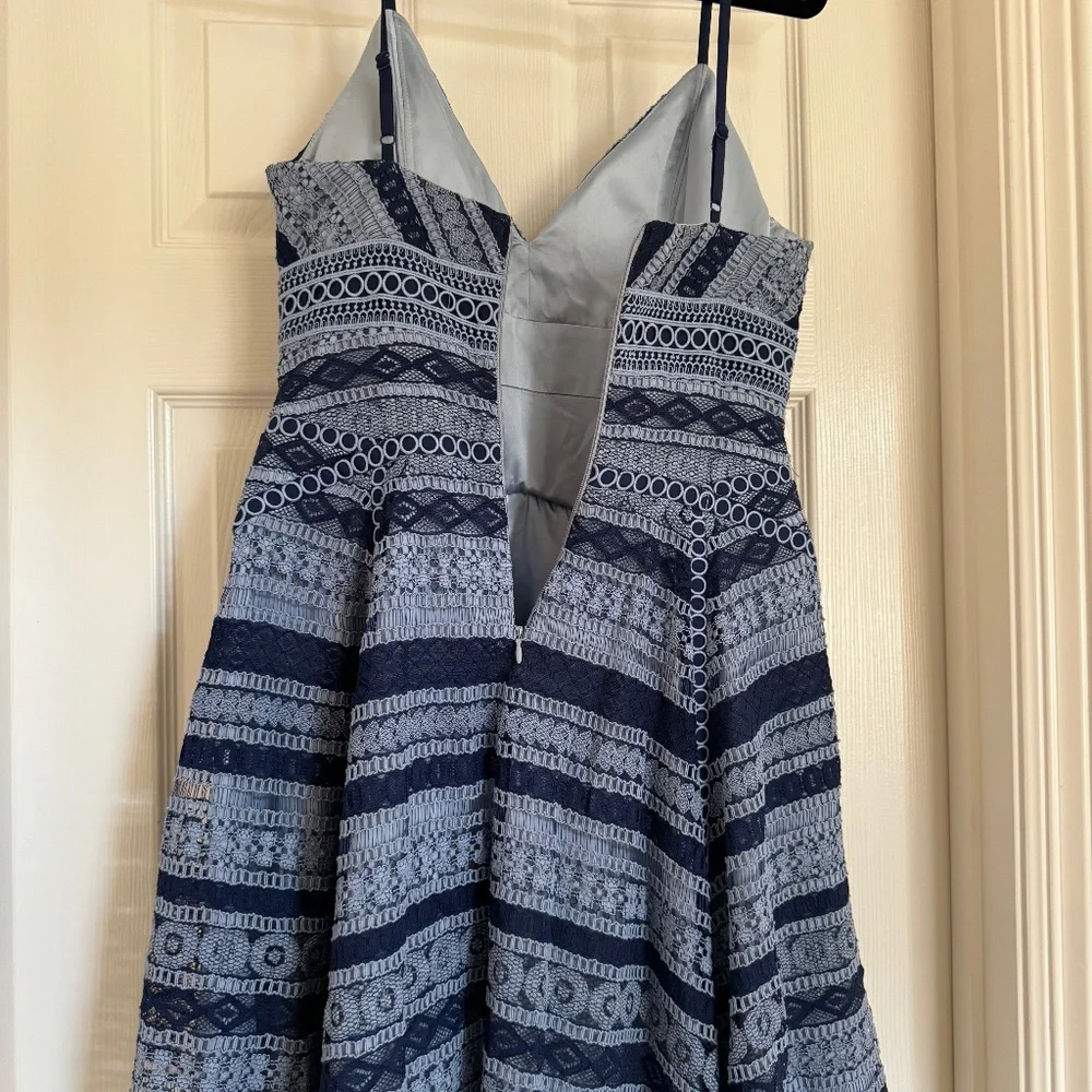 Ever New Women's Linear Fit and Flare Lace Eyelet Mini Dress Size 2 Navy - Picture 3 of 11